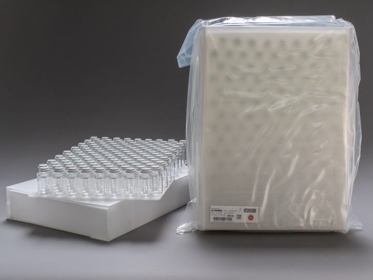 AT-Tray with 136 x 20 mL empty AT-Closed Vial®, sterilized, for filling machine
